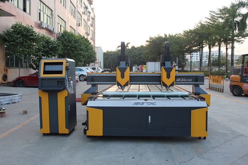 铝单板雕刻机多少钱一台？