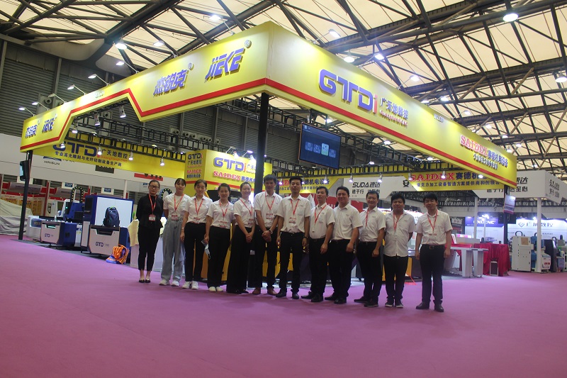 bg真人电子数控带您直击2020上海广告展展会现场